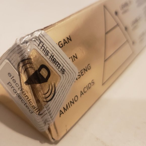 Lilly Lashes  Level Up Lash Enhancing Serum $70 - Picture 8 of 9